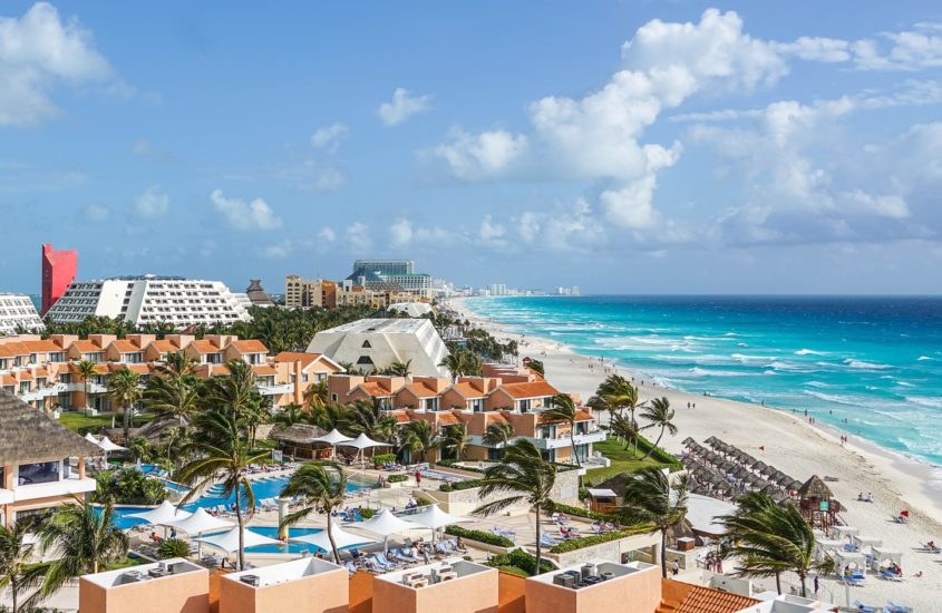 Cancún passará a cobrar taxa de turistas estrangeiros