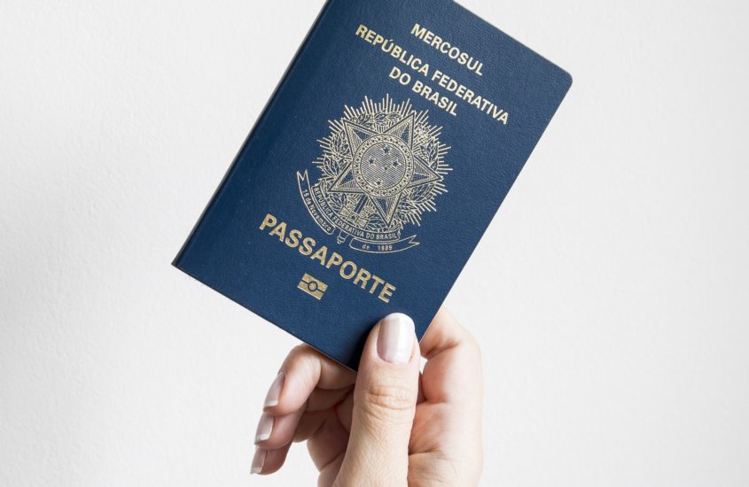 Governo anuncia novo passaporte a partir de setembro: saiba o que muda