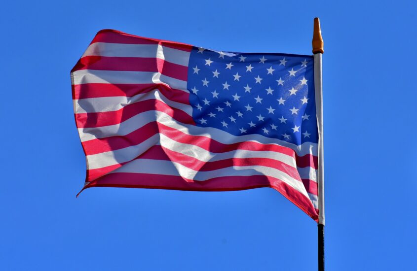EUA aumentam taxas para emissão de vistos: confira