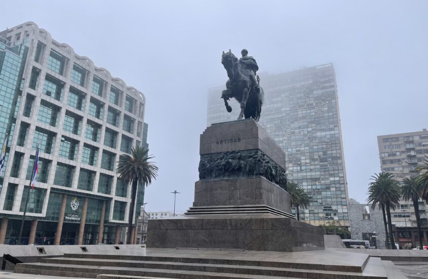 Montevidéu: descubra os atrativos da cidade e prepare o seu roteiro