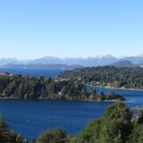 Verão em Bariloche: destino argentino atrai viajantes com lagos e turismo de aventura 